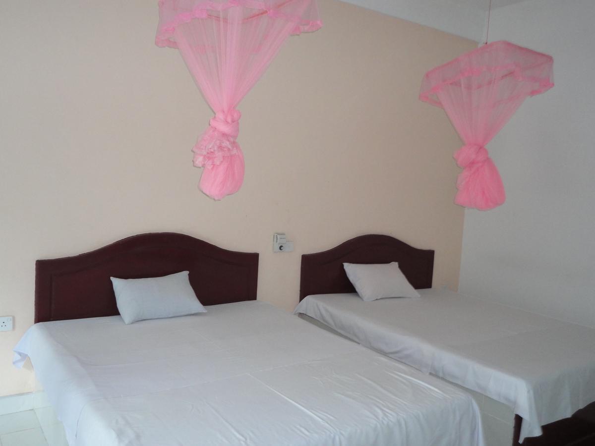 White Elephant Hotel Maskeliya Room photo